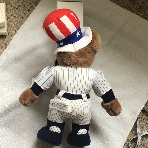 NY Yankees Stuffed Bear - Picture 5 of 5